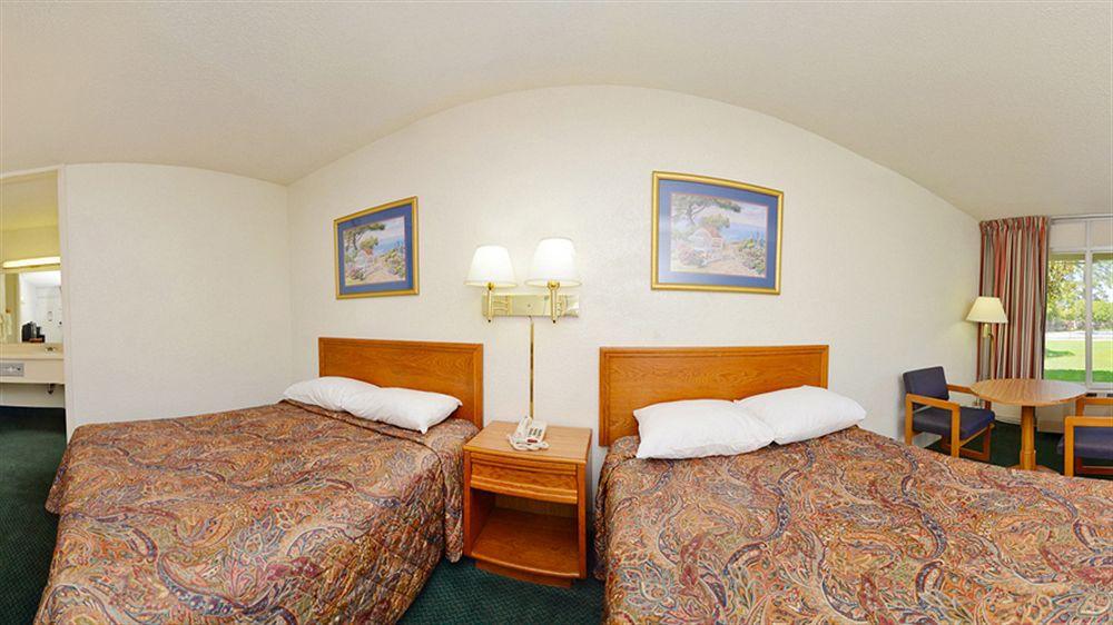 Americas Best Value Inn - Уилсон Экстерьер фото