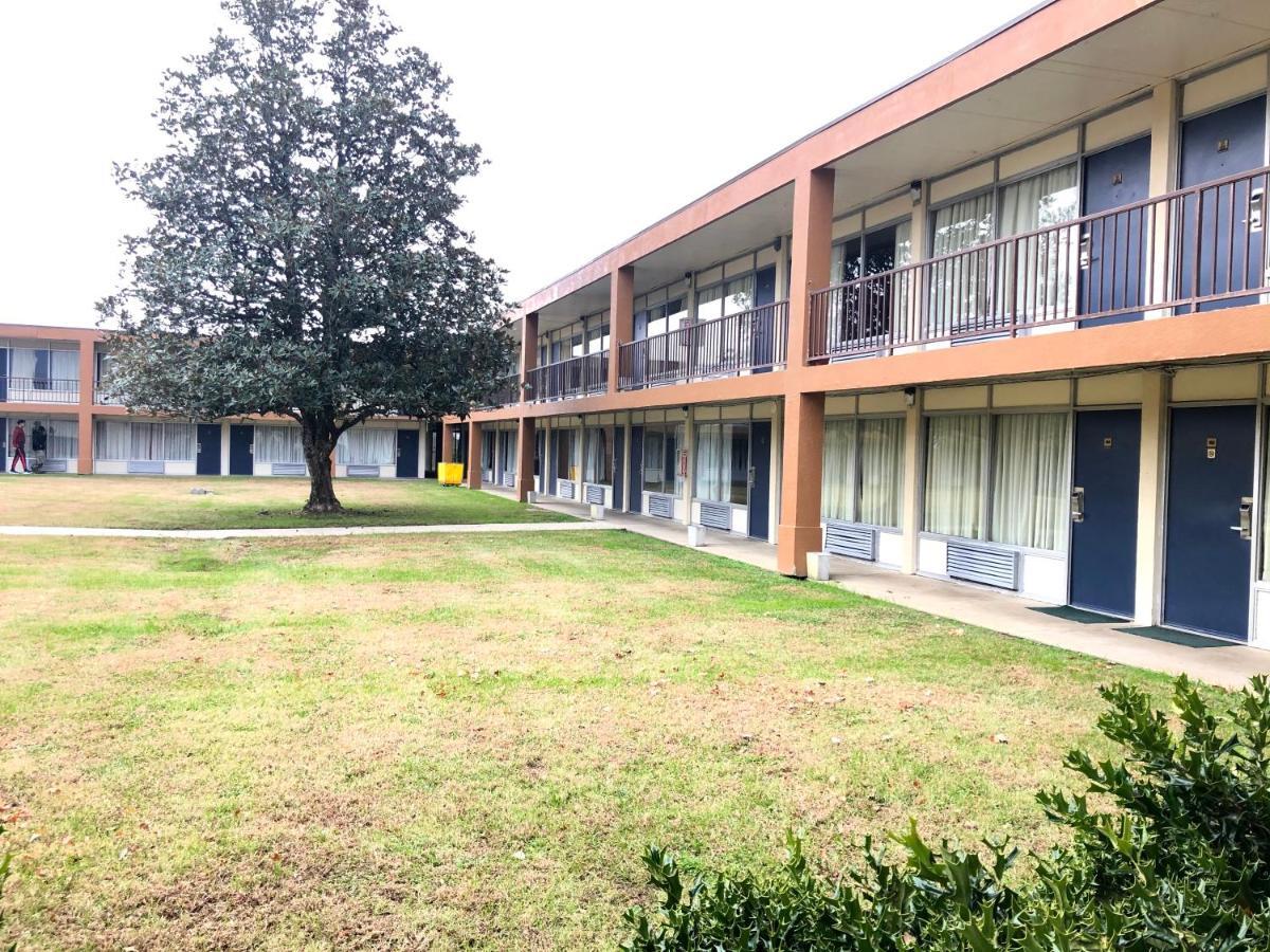 Americas Best Value Inn - Уилсон Экстерьер фото