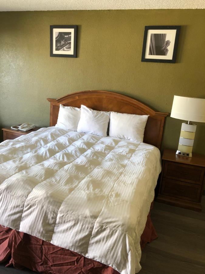 Americas Best Value Inn - Уилсон Экстерьер фото